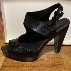New in Box Melissa Estrelicia Black sandals